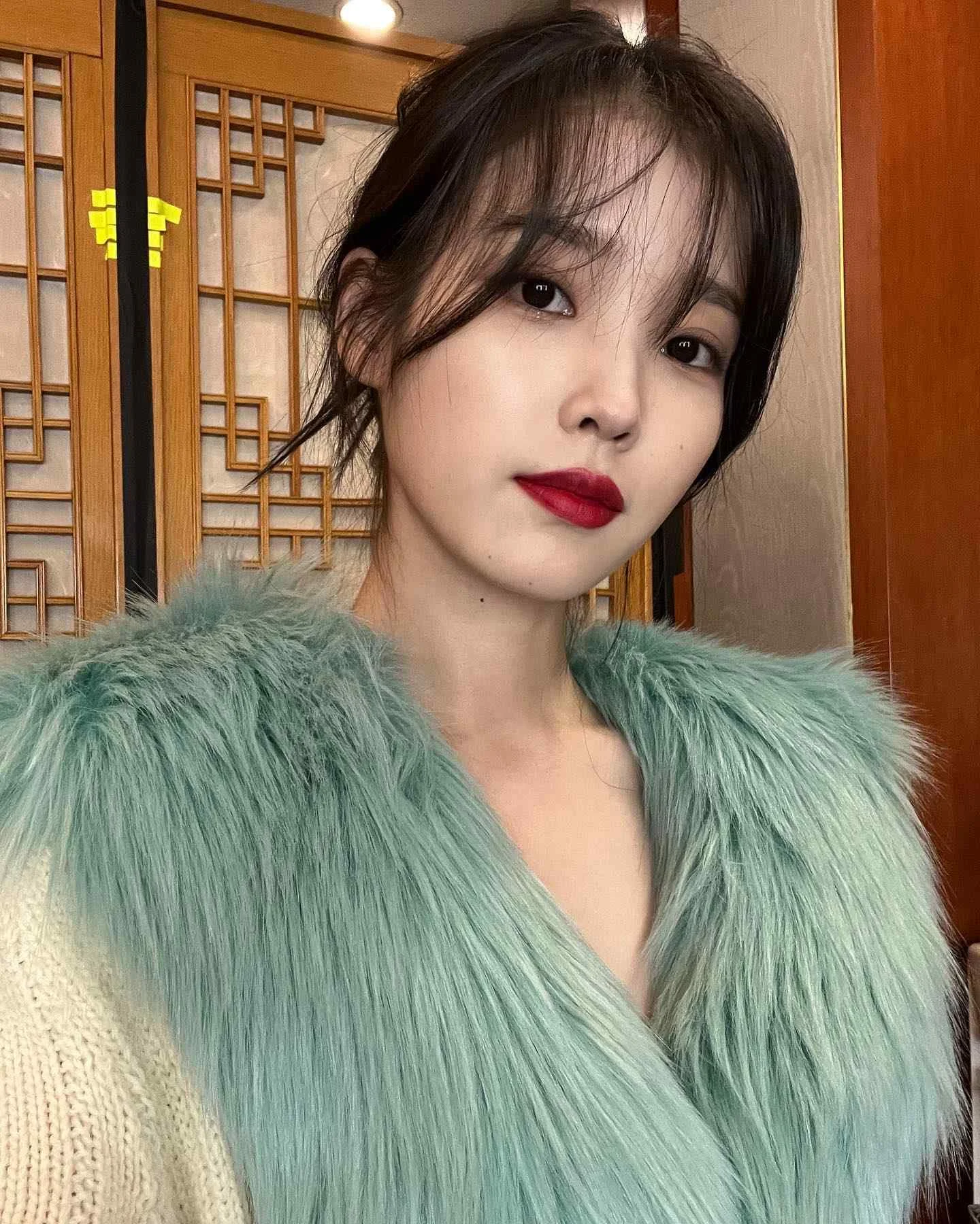 IU - iu-hot-47.webp